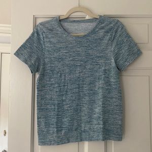 Lululemon blue workout top